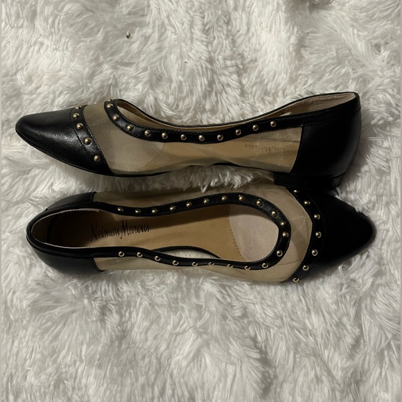 Flats - Picture 2 of 5